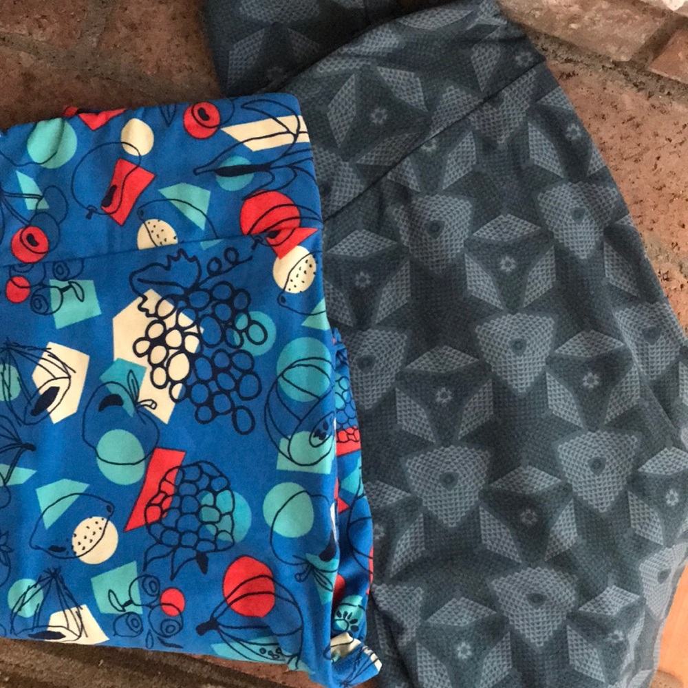 Set of 2 TC Lularoe leggings